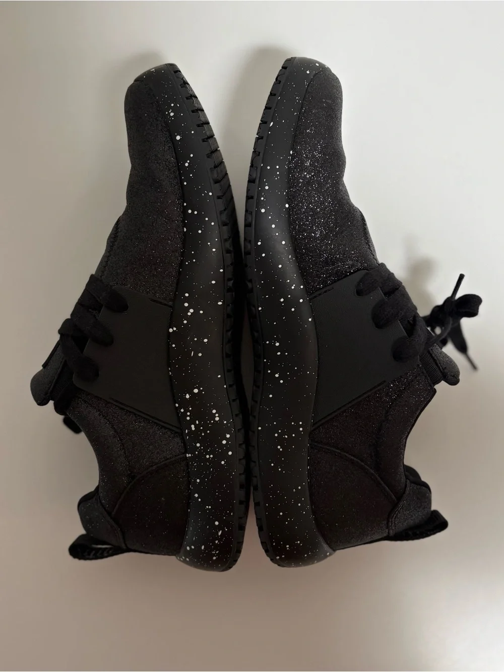 Mens Black slip resistant work shoes